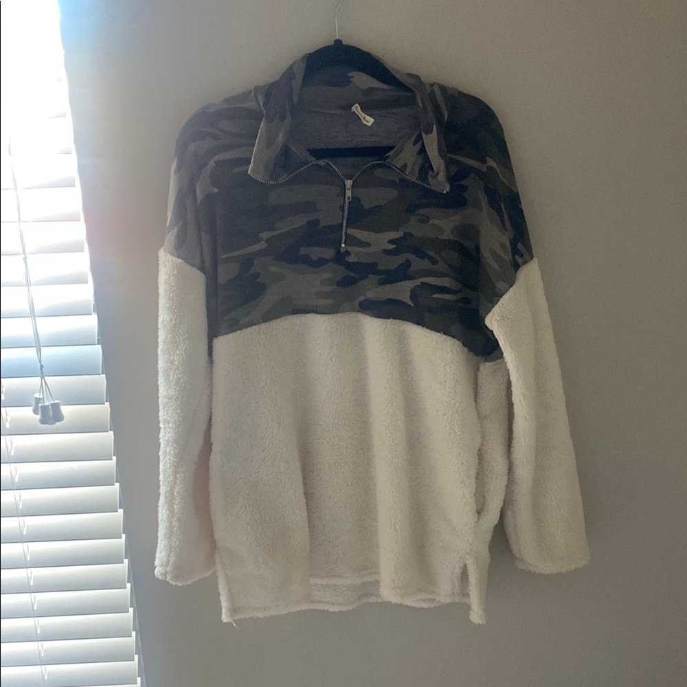 Beeson River Green and White Zip Up Sweater